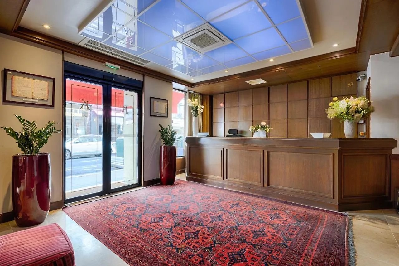 Hotel Apollinaire